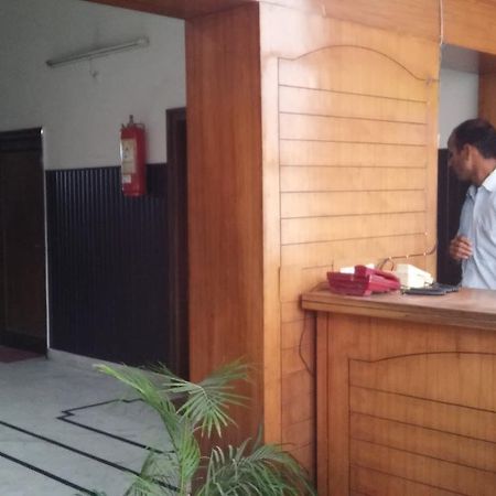 Oyo 6001 Hotel City Palace Dehradun Eksteriør bilde